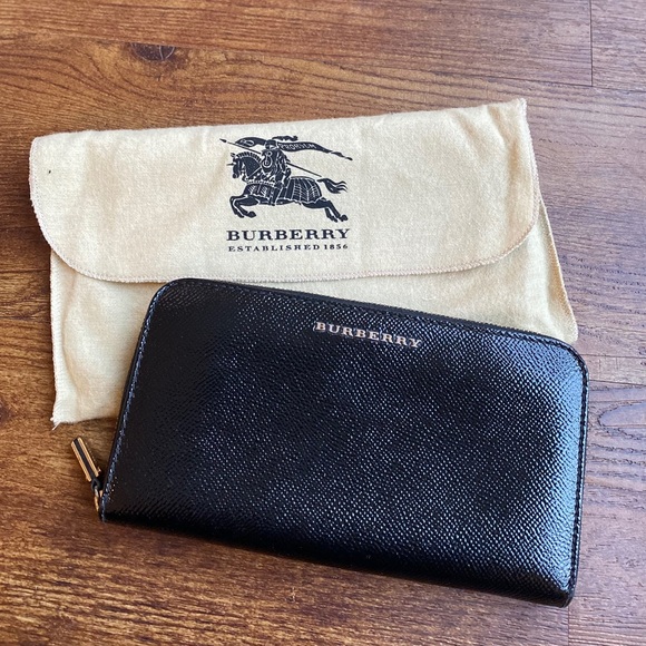 Burberry leather wallet - Picture 1 of 2